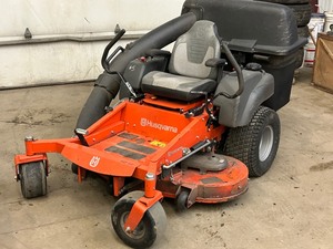lot 5 image: Husqvarna MZ54 Lawn Mower