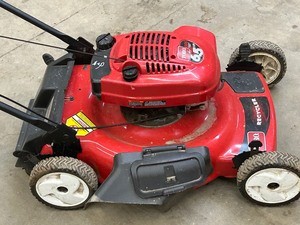 lot 30 image: Toro Recycler 22 Lawn Mower