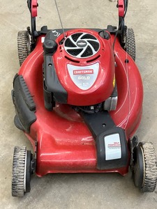 lot 31 image: Craftsman Gold 21 Lawn Mower