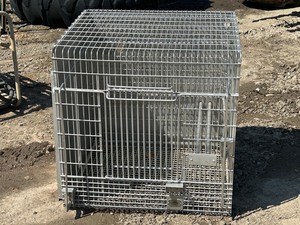 lot 39 image: Heavy Duty Animal Transport Cage