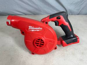 lot 6 image: Milwaukee M18 18V Lithium-Ion Cordless Compact Blower