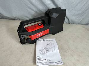 lot 13 image: Brand New Milwaukee M18 18-Volt 14 HP Lithium-Ion Cordless Transfer Pump