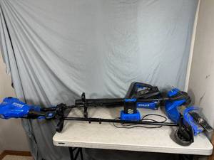 lot 31 image: Kobalt 40 volt Cordless Trimmer, Edger, Blower