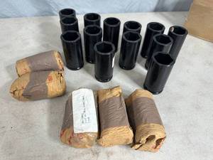 lot 60 image: 18 New Impact Sockets