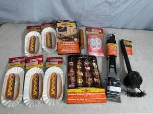 lot 61 image: New BBQ Grilling Accessories