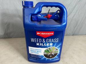 lot 75 image: New Gallon of Weed and Grass Killer Spray
