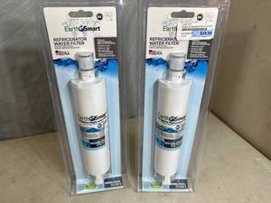 lot 132 image: 2 New Whirlpool Water Filters