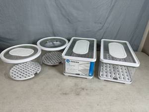 lot 159 image: 4 New Fresh Produce Storage Bins with Lids