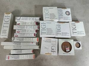 lot 192 image: Brand New Makeup