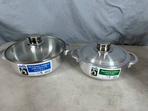 lot 239 image: 2 New Aluminum Caldero Pans with Lids