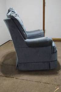 lot 215 image: swivel rocker