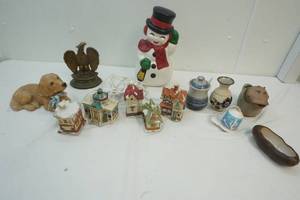 lot 18 image: Stoneware and Holiday Houses