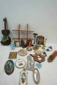 lot 19 image: Candle Holders, Bookends, Recipe box