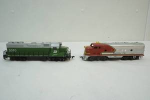 lot 37 image: HO Scale Railroad Trains
