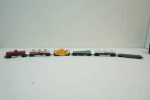 lot 49 image: Ho SCale Railroad cars