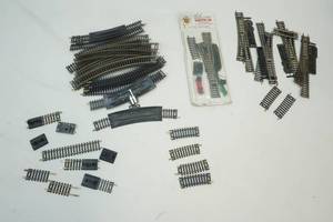lot 51 image: HO Scale Railroad tracks