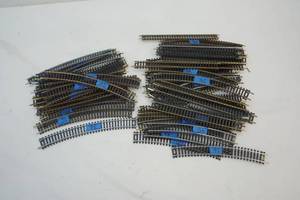 lot 54 image: HO Scale Railroad tracks