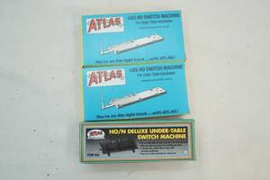 lot 59 image: Ho Scale railroad equipment