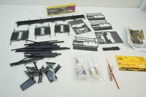 lot 68 image: ho scale railroad equipment