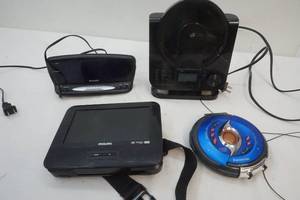 lot 126 image: GPX CD home music system