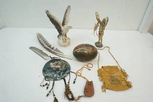 lot 127 image: Native American Decor