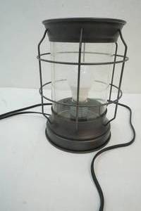 lot 134 image: Cage Light