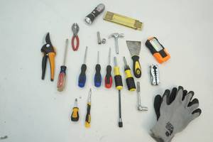lot 144 image: Tools and Gloves