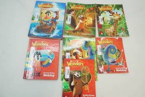 lot 149 image: Mcgraw -Hill Reading Wonders Books