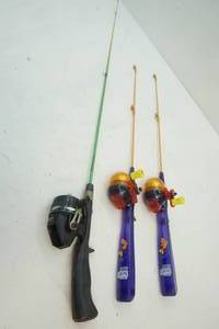 lot 193 image: Fishing Poles