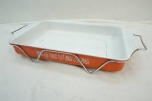 lot 204 image: Baking Dish