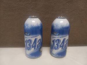 lot 20 image: 2 NEW JOHNSENS VEHICLE AC REFRIGERANT