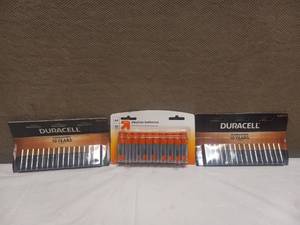 lot 10 image: 3 NEW PACKS OF BATTERIES
