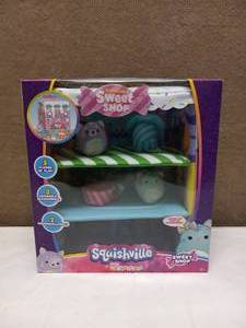 lot 26 image: NEW SQUISHMALLOWS SQUISHVILLE 11 SWEET SHOP PLAYSET