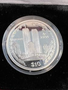 2001 VIRGIN ISLANDS $10 .925 STERLING SILVER 28grams 9-11 COMMEM