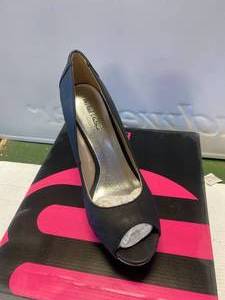 New Michael Antonio Wedge Size 7.5