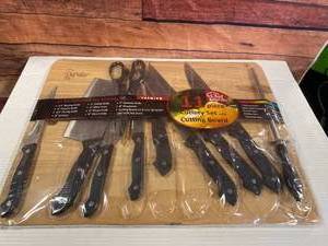 11 Piece Cutlery Set with Cutting Board