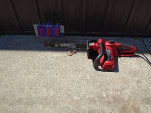 Craftsman 16 electric chainsaw. Looks nearly new. Tested & works. As shown.