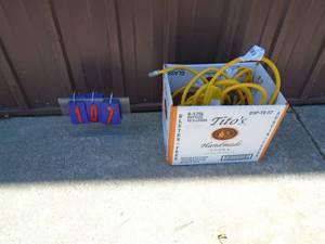 Box of 10 gas lines. As shown.