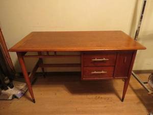 lot 22 image: OfficeStudy Desk 48W x 24D x 29 H