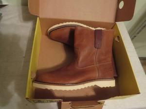 lot 35 image: Field and Forest Freedom Work Boot Size 10