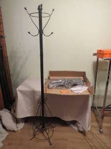 lot 52 image: 2 Pack Lot International Concepts Hat and Coat Rack 1 New and 1 Assembled