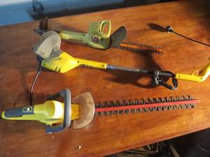 lot 16 image: 3 Piece Lot of Electric Lawn Tools - Hedge Trimmers and Weed Whip