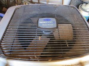 lot 87 image: Carrier Tech 2000SS Air Conditioner