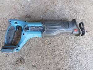 lot 5A image: Makita BJR182 LXT Cordless Reciprocating Saw Tool Only