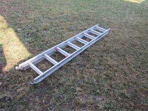 lot 105 image: 16 Extension Ladder