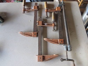 lot 101 image: 4 Piece lot of Clamps