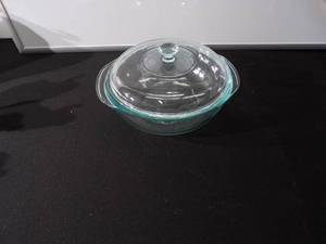 Pyrex Glass Bowl with Lid