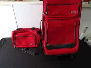 Looks New Luggage Lot