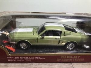 lot 171 image: ROAD LEGENDS 1968 SHELBY GT500KR IN SCALE 118 DIE CAST MODEL