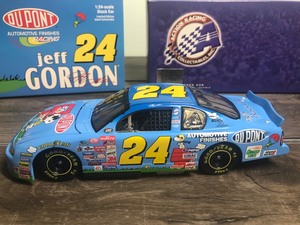 lot 196 image: 2000 Nascar Action Racing Collectibles Jeff Gordon #24 DuPont  Peanuts 124 scale die cast